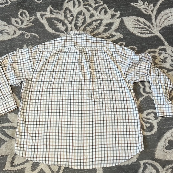 Barbour long sleeve button front shirt. Great condition. Size XL. Front pocket - Picture 5 of 5